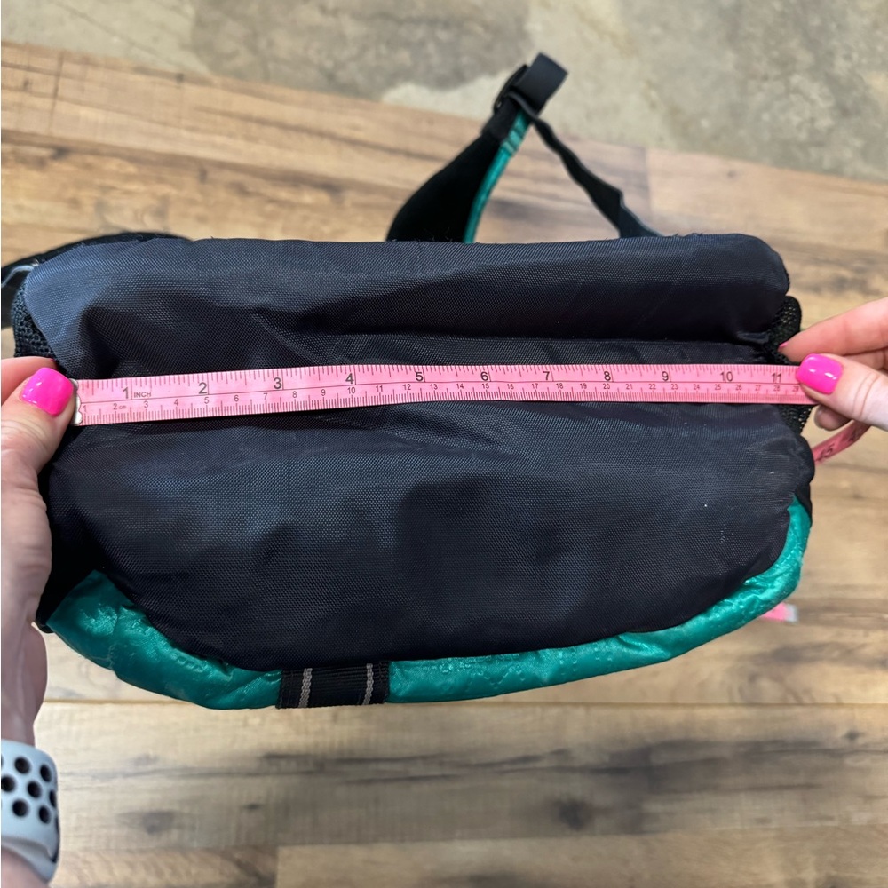 Under Armour Backpack - Picture 9 of 9